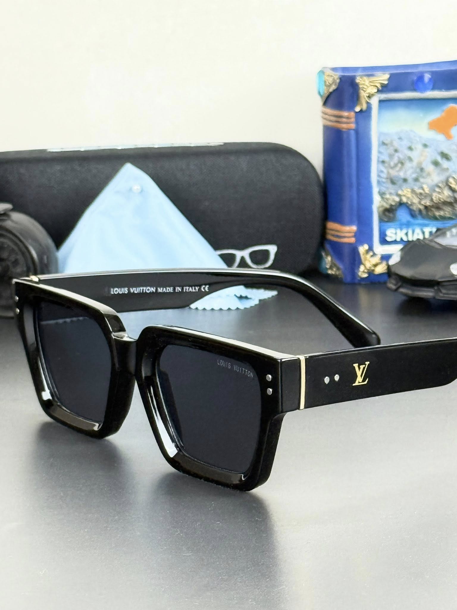 LV_02 frame